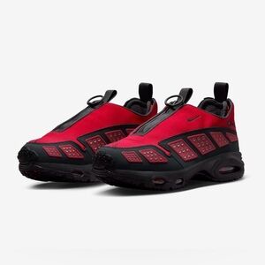 🔥🔥Air Max SNDR GORE-TEX Dark Smoke Grey and Fire Red /Womens Size 8 /Brand New🔥🔥